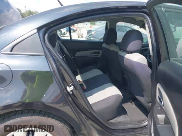 2014 Chevrolet Cruze LS с VIN 1G1PA5SH9E7485712, выставлен на аукционе IAAI как лот 43254886 с пробегом 167 000 миль миль и . История ставок и продаж доступна на DreamBid. Изображение 8.