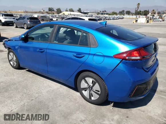 ✅ 2018 Hyundai Ioniq Blue • VIN: KMHC65LC5JU101751 • Лот: 69123284. Размещён на Copart с пробегом 253 012 миль миль. Получите бесплатный доступ к архиву аукционных продаж из США и посмотрите подробный отчёт об истории автомобиля на DreamBid. Изображение 2.