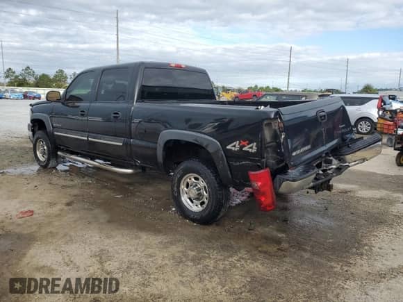 2003 Chevrolet Silverado 2500HD LS with VIN 1GCHK23U03F178676, listed as a Copart auction lot 90282235 with 320,071 mi miles and Salvage title. Bid and sale history available at DreamBid. Image 2.