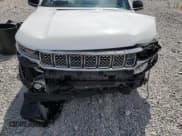 ✅ 2023 Jeep Grand Wagoneer • VIN: 1C4SJSEP2PS557840 • Лот: 69240965. Опубликован ранее на Copart с пробегом 37 285 миль. Бесплатный доступ к архиву аукционных продаж из США и подробный отчёт об истории автомобиля на DreamBid. Изображение 12.