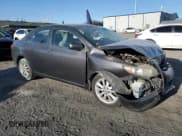 ✅ 2010 Toyota Corolla • VIN: 2T1BU4EE1AC363990 • Lot: 52001595. Wystawiony na Copart z przebiegiem 244 000 mil. Bezpłatny archiwum sprzedaży aukcyjnych z USA i szczegółowy raport historii pojazdu na DreamBid. Zdjęcie 4.