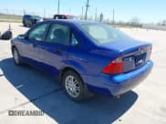 ✅ 2006 Ford Focus S • VIN: 1FAFP34N86W184015 • Lot: 41832666. Wystawiony na IAAI z przebiegiem 75 967 mil. Bezpłatny archiwum sprzedaży aukcyjnych z USA i szczegółowy raport historii pojazdu na DreamBid. Zdjęcie 3.