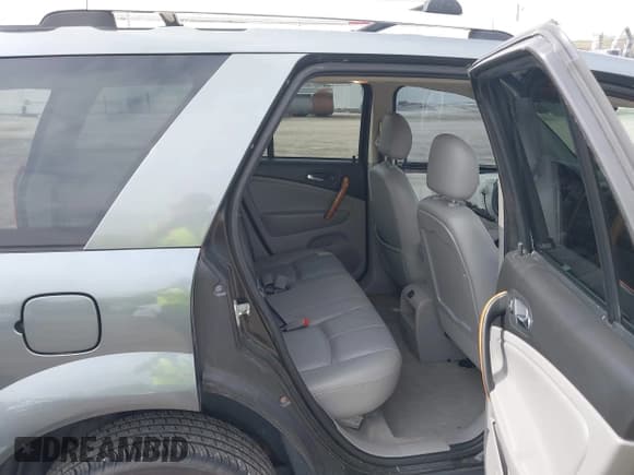 ✅ 2006 Saturn VUE • VIN: 5GZCZ63466S891802 • Lot: 42053473. Wystawiony na IAAI z przebiegiem 133 439 mil. Bezpłatny archiwum sprzedaży aukcyjnych z USA i szczegółowy raport historii pojazdu na DreamBid. Zdjęcie 8.