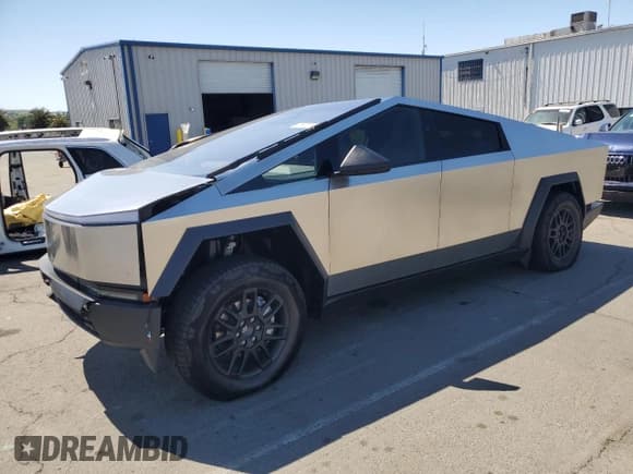 ✅ 2025 Tesla Cybertruck • VIN: 7G2CEHED7SA068125 • Lot: 55805785. Listed on Copart with 6 mi. Free auction sales archive from the USA and detailed vehicle history report at DreamBid. Image 1.