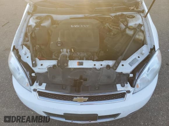 ✅ 2014 Chevrolet Impala LTZ • VIN: 2G1WC5E39E1152302 • Lot: 86253965. Listed on Copart with 121,662 mi. Free auction sales archive from the USA and detailed vehicle history report at DreamBid. Image 11.