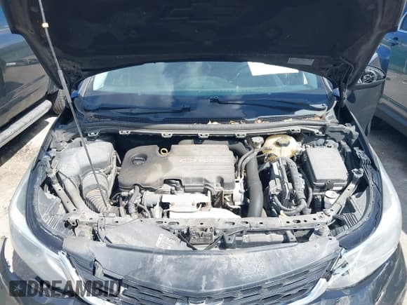 ✅ 2018 Chevrolet Cruze LT • VIN: 3G1BE6SM8JS530927 • Lot: 43137779. Listed on IAAI with 155,527 mi. Free auction sales archive from the USA and detailed vehicle history report at DreamBid. Image 10.