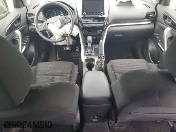 ✅ 2022 Mitsubishi Eclipse Cross LE • VIN: JA4ASVAA1NZ013596 • Lot: 62138864. Listed on Copart with 22,683 mi. Free auction sales archive from the USA and detailed vehicle history report at DreamBid. Image 8.