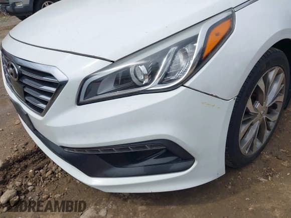 ✅ 2015 Hyundai Sonata Sport • VIN: 5NPE34AB9FH144694 • Lot: 42009957. Wystawiony na IAAI z przebiegiem 137 601 mil. Bezpłatny archiwum sprzedaży aukcyjnych z USA i szczegółowy raport historii pojazdu na DreamBid. Zdjęcie 18.