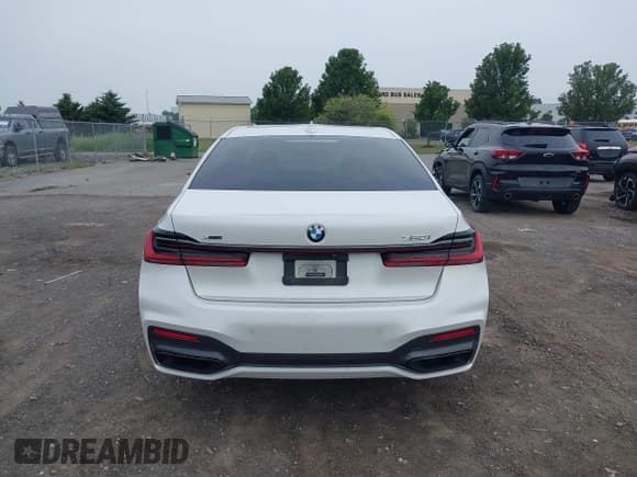 ✅ 2020 BMW 7 Series 750i xDrive • VIN: WBA7U2C07LBX84743 • Lot: 42696862. Listed on IAAI with 44,599 mi. Free auction sales archive from the USA and detailed vehicle history report at DreamBid. Image 16.