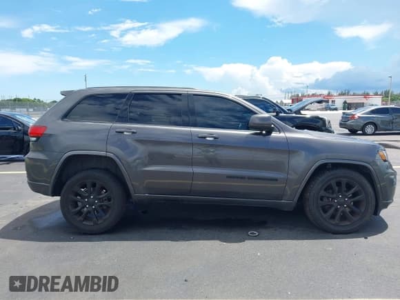 ✅ 2020 Jeep Grand Cherokee Altitude • VIN: 1C4RJEAG2LC428846 • Lot: 43051607. Listed on IAAI with 66,769 mi. Free auction sales archive from the USA and detailed vehicle history report at DreamBid. Image 13.