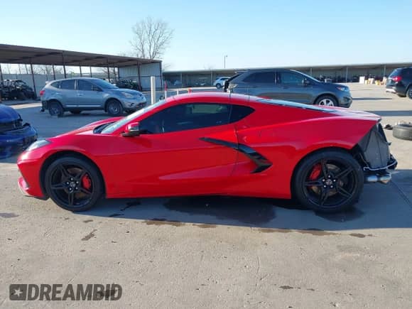 2021 Chevrolet Corvette 2LT с VIN 1G1YB2D42M5115027, выставлен на аукционе IAAI как лот 41484177 с пробегом 17 268 миль миль и . История ставок и продаж доступна на DreamBid. Изображение 15.