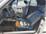 1991 BMW 3 Series z VIN WBABB2317MEC26337, wystawiony jako Copart lot #56911105 z przebiegiem 156 780 mil mil oraz Czysty tytuł • Clean title. Historia ofert i sprzedaży dostępna na DreamBid. Obrazek 7.