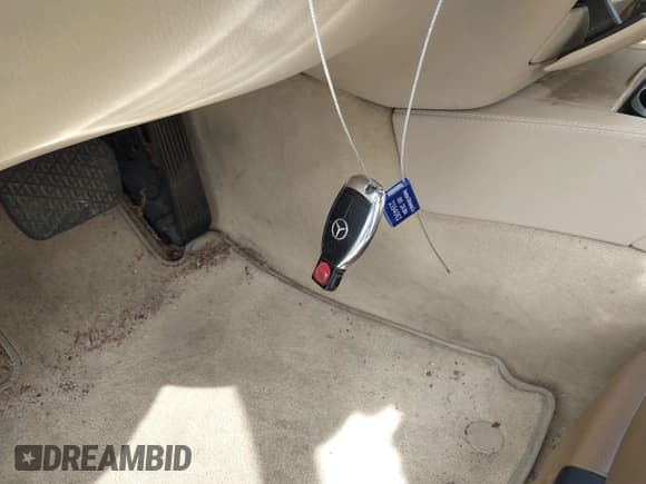 ✅ 2008 Mercedes-Benz S 550 • VIN: WDDNG71X68A192851 • Lot: 42869263. Wystawiony na IAAI z przebiegiem 214 011 mil. Bezpłatny archiwum sprzedaży aukcyjnych z USA i szczegółowy raport historii pojazdu na DreamBid. Zdjęcie 11.