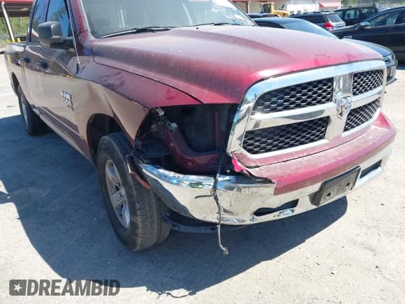 2024 Ram 1500 SLT z VIN 1C6RR7GG1RS143363, wystawiony jako IAAI lot #42674162 z przebiegiem 32 989 mil mil oraz . Historia ofert i sprzedaży dostępna na DreamBid. Obrazek 6.