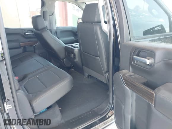 ✅ 2021 Chevrolet Silverado 1500 LT Trail Boss • VIN: 3GCPYFEL8MG302487 • Lot: 42066570. Wystawiony na IAAI z przebiegiem 20 038 mil. Bezpłatny archiwum sprzedaży aukcyjnych z USA i szczegółowy raport historii pojazdu na DreamBid. Zdjęcie 8.