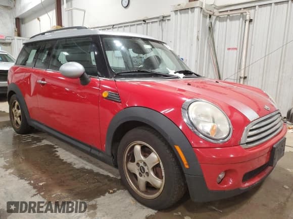 ✅ 2010 MINI Clubman • VIN: WMWML3C59ATX50995 • Lot: 66115755. Wystawiony na Copart z przebiegiem 244 180 mil. Bezpłatny archiwum sprzedaży aukcyjnych z USA i szczegółowy raport historii pojazdu na DreamBid. Zdjęcie 4.