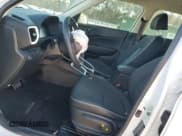 ✅ 2024 Hyundai Venue Limited • VIN: KMHRC8A37RU328409 • Lot: 46194485. Wystawiony na Copart z przebiegiem 14 090 mil. Bezpłatny archiwum sprzedaży aukcyjnych z USA i szczegółowy raport historii pojazdu na DreamBid. Zdjęcie 7.