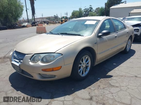 ✅ 1999 Chrysler 300M M • VIN: 2C3HE66G0XH591016 • Lot: 42715273. Wystawiony na IAAI z przebiegiem 121 410 mil. Bezpłatny archiwum sprzedaży aukcyjnych z USA i szczegółowy raport historii pojazdu na DreamBid. Zdjęcie 2.