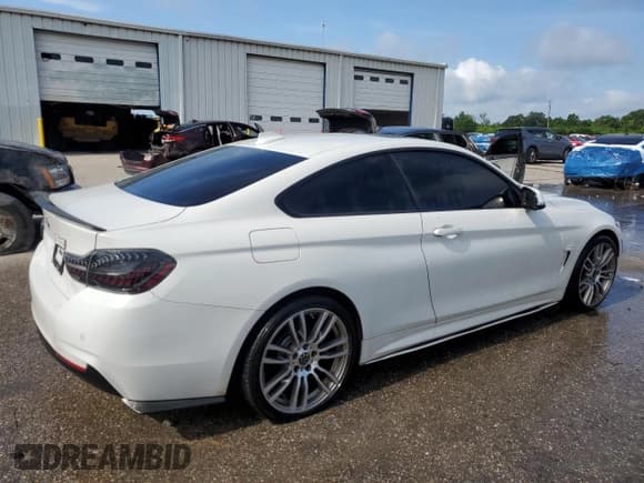 ✅ 2017 BMW 4 Series 430i • VIN: WBA4R7C37HA078932 • Лот: 60827615. Опубликован ранее на Copart с пробегом 157 340 миль. Бесплатный доступ к архиву аукционных продаж из США и подробный отчёт об истории автомобиля на DreamBid. Изображение 3.