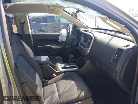 ✅ 2020 Chevrolet Colorado 2WD LT • VIN: 1GCGSCEN9L1242637 • Lot: 42203101. Wystawiony na IAAI z przebiegiem 53 050 mil. Bezpłatny archiwum sprzedaży aukcyjnych z USA i szczegółowy raport historii pojazdu na DreamBid. Zdjęcie 5.