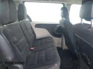 ✅ 2019 Dodge Grand Caravan SE • VIN: 2C4RDGBG7KR806747 • Lot: 82682525. Wystawiony na Copart z przebiegiem 133 006 mil. Bezpłatny archiwum sprzedaży aukcyjnych z USA i szczegółowy raport historii pojazdu na DreamBid. Zdjęcie 11.