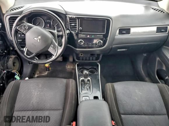 ✅ 2018 Mitsubishi Outlander ES • VIN: JA4AZ3A30JJ000106 • Lot: 93875045. Listed on Copart with 156,124 mi. Free auction sales archive from the USA and detailed vehicle history report at DreamBid. Image 8.