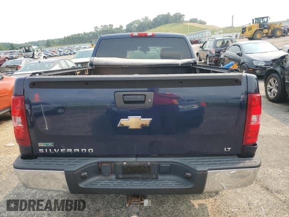 ✅ 2010 Chevrolet Silverado 1500 LT • VIN: 1GCSKSE36AZ211556 • Lot: 63698804. Listed on Copart with 137,529 mi. Free auction sales archive from the USA and detailed vehicle history report at DreamBid. Image 6.