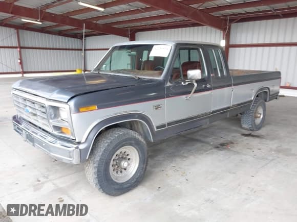 ✅ 1986 Ford F-250 • VIN: 1FTHX26L7GKB43411 • Лот: 42258434. Опубликован ранее на IAAI с пробегом 21 142 миль. Бесплатный доступ к архиву аукционных продаж из США и подробный отчёт об истории автомобиля на DreamBid. Изображение 2.