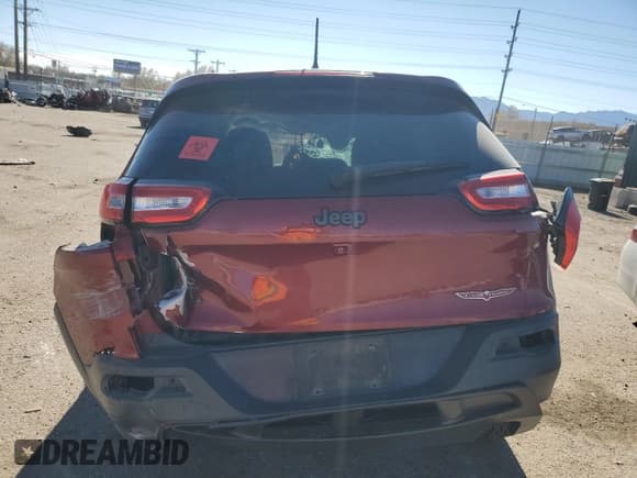 ✅ 2015 Jeep Cherokee Trailhawk • VIN: 1C4PJMBS4FW577590 • Lot: 92803025. Listed on Copart with 163,417 mi. Free auction sales archive from the USA and detailed vehicle history report at DreamBid. Image 6.