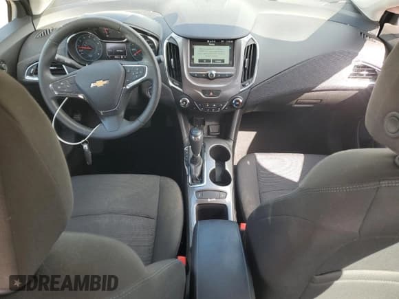 ✅ 2018 Chevrolet Cruze LT • VIN: 1G1BE5SM6J7167293 • Lot: 80909685. Listed on Copart with 39,452 mi. Free auction sales archive from the USA and detailed vehicle history report at DreamBid. Image 8.