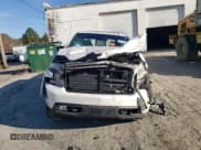 ✅ 2021 Chevrolet Silverado 1500 High Country • VIN: 1GCUYHED9MZ300271 • Lot: 81710284. Wystawiony na Copart z przebiegiem 52 622 mil. Bezpłatny archiwum sprzedaży aukcyjnych z USA i szczegółowy raport historii pojazdu na DreamBid. Zdjęcie 5.