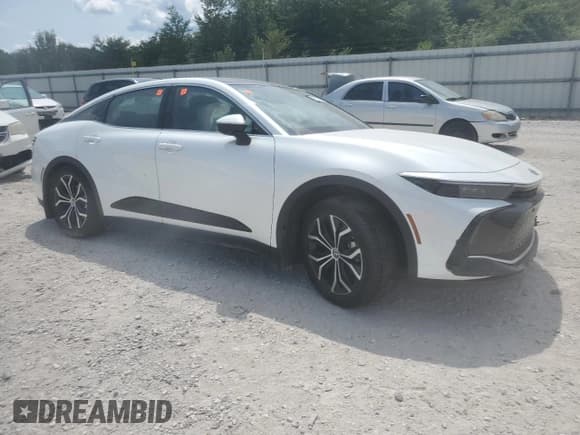 ✅ 2024 Toyota Crown XLE • VIN: JTDAAAAF8R3030658 • Лот: 64510524. Опубликован ранее на Copart с пробегом 3 263 миль. Бесплатный доступ к архиву аукционных продаж из США и подробный отчёт об истории автомобиля на DreamBid. Изображение 4.