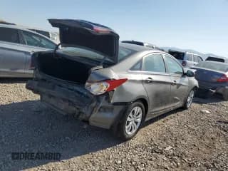 ✅ 2013 Hyundai Sonata GLS • VIN: 5NPEB4AC9DH558468 • Lot: 65833494. Listed on Copart with 168,144 mi. Free auction sales archive from the USA and detailed vehicle history report at DreamBid. Image 3.