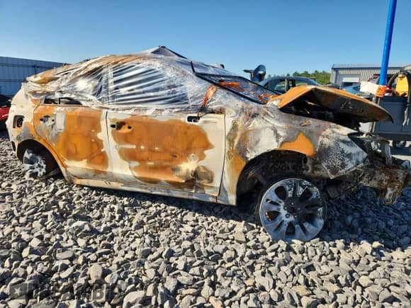 2014 Subaru Impreza Special Sports Premium с VIN JF1GPAL62EH210209, выставлен на аукционе Copart как лот 70757545 с пробегом Не указан миль и Списание • Salvage title. История ставок и продаж доступна на DreamBid. Изображение 4.