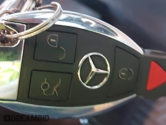 ✅ 2018 Mercedes-Benz CLA 250 • VIN: WDDSJ4EB8JN612447 • Lot: 43635672. Wystawiony na IAAI z przebiegiem 46 406 mil. Bezpłatny archiwum sprzedaży aukcyjnych z USA i szczegółowy raport historii pojazdu na DreamBid. Zdjęcie 11.