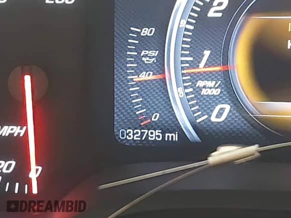 2014 Chevrolet Corvette Z51 3LT z VIN 1G1YM3D76E5135289, wystawiony jako IAAI lot #42313816 z przebiegiem Nie podano mil oraz . Historia ofert i sprzedaży dostępna na DreamBid. Obrazek 15.