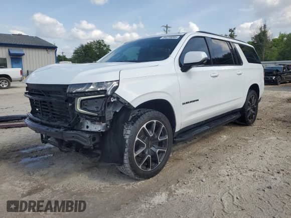 ✅ 2021 Chevrolet Suburban RST • VIN: 1GNSCEKDXMR353609 • Lot: 54239095. Wystawiony na Copart z przebiegiem 102 769 mil. Bezpłatny archiwum sprzedaży aukcyjnych z USA i szczegółowy raport historii pojazdu na DreamBid. Zdjęcie 1.