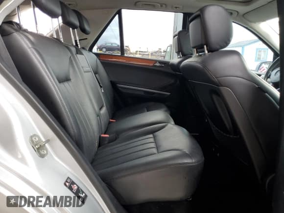 ✅ 2006 Mercedes-Benz M 350 • VIN: 4JGBB86E66A092654 • Lot: 85914335. Listed on Copart with 142,769 mi. Free auction sales archive from the USA and detailed vehicle history report at DreamBid. Image 11.