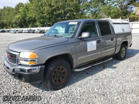 2007 GMC Sierra 1500 SL with VIN 2GTEK13V271167620, listed as a Copart auction lot 81751805 with 206,353 mi miles and Clean title. Bid and sale history available at DreamBid. Image 1.