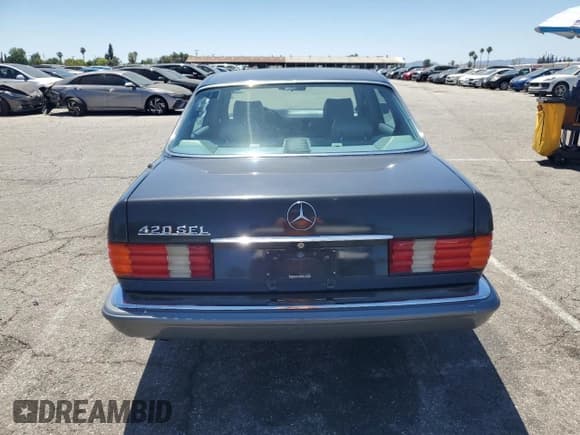 ✅ 1990 Mercedes-Benz 420 SEL • VIN: WDBCA35E2LA500920 • Lot: 61809405. Listed on Copart with 27,784 mi. Free auction sales archive from the USA and detailed vehicle history report at DreamBid. Image 6.