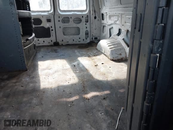 ✅ 2006 Ford Econoline Cargo • VIN: 1FTNE24W06HA95137 • Лот: 43041470. Опубликован ранее на IAAI с пробегом 217 285 миль. Бесплатный доступ к архиву аукционных продаж из США и подробный отчёт об истории автомобиля на DreamBid. Изображение 8.