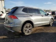✅ 2018 Volkswagen Tiguan SEL Premium • VIN: 3VV4B7AX0JM198885 • Lot: 85664055. Wystawiony na Copart z przebiegiem 149 458 mil. Bezpłatny archiwum sprzedaży aukcyjnych z USA i szczegółowy raport historii pojazdu na DreamBid. Zdjęcie 3.