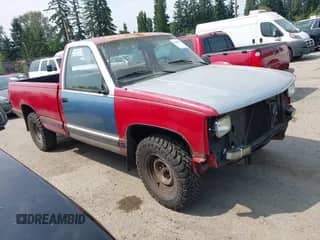 ✅ 1988 Chevrolet Silverado 1500 • VIN: 1GCDC14K7JE125205 • Lot: 42896947. Wystawiony na IAAI z przebiegiem 226 971 mil. Bezpłatny archiwum sprzedaży aukcyjnych z USA i szczegółowy raport historii pojazdu na DreamBid. Zdjęcie 1.