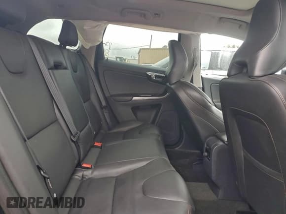 ✅ 2017 Volvo XC60 Dynamic • VIN: YV449MRR4H2203521 • Лот: 93938955. Опубликован ранее на Copart с пробегом 67 497 миль. Бесплатный доступ к архиву аукционных продаж из США и подробный отчёт об истории автомобиля на DreamBid. Изображение 11.