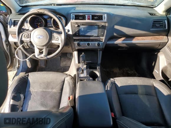 ✅ 2017 Subaru Outback Limited • VIN: 4S4BSAKC3H3308902 • Лот: 90551395. Опубликован ранее на Copart с пробегом 231 469 миль. Бесплатный доступ к архиву аукционных продаж из США и подробный отчёт об истории автомобиля на DreamBid. Изображение 8.