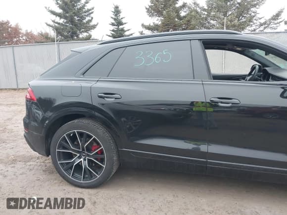 ✅ 2023 Audi Q8 Prestige • VIN: WA1FVBF13PD019369 • Lot: 43783365. Listed on IAAI with 33,679 mi. Free auction sales archive from the USA and detailed vehicle history report at DreamBid. Image 14.