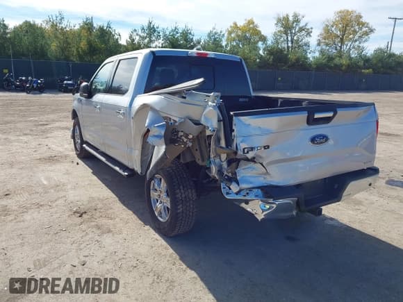 ✅ 2015 Ford F-150 XLT • VIN: 1FTEW1E88FFB31773 • Lot: 43539597. Wystawiony na IAAI z przebiegiem 80 441 mil. Bezpłatny archiwum sprzedaży aukcyjnych z USA i szczegółowy raport historii pojazdu na DreamBid. Zdjęcie 3.