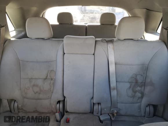 ✅ 2011 Kia Sorento LX • VIN: 5XYKT4A15BG097143 • Lot: 90812945. Wystawiony na Copart z przebiegiem 230 722 mil. Bezpłatny archiwum sprzedaży aukcyjnych z USA i szczegółowy raport historii pojazdu na DreamBid. Zdjęcie 10.