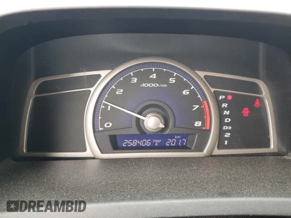 ✅ 2008 Honda Civic DX-G • VIN: 2HGFA16428H024560 • Лот: 61989885. Опубликован ранее на Copart с пробегом 258 406 миль. Бесплатный доступ к архиву аукционных продаж из США и подробный отчёт об истории автомобиля на DreamBid. Изображение 9.