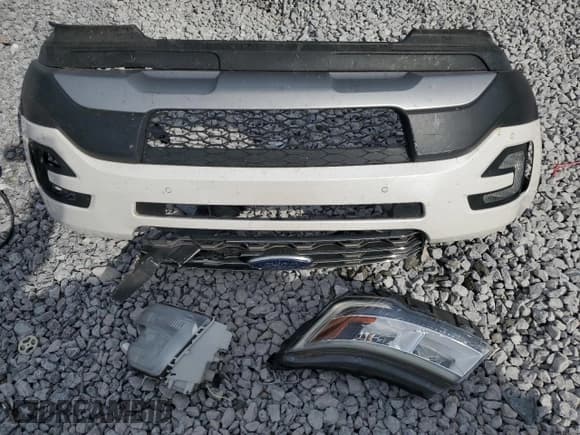 ✅ 2017 Ford Explorer XLT • VIN: 1FM5K7DH6HGC10416 • Lot: 89698655. Listed on Copart with 126,525 mi. Free auction sales archive from the USA and detailed vehicle history report at DreamBid. Image 13.